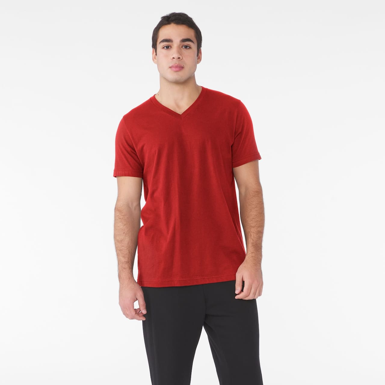 T-shirt en jersey unisexe à encolure en V et manches courtes de BELLA+CANVAS